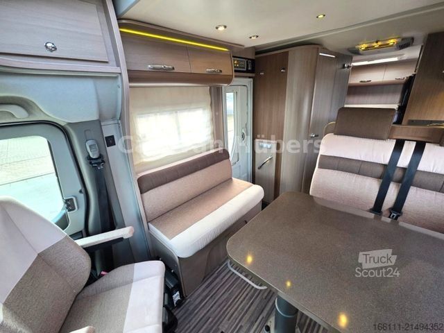 Camper semintegrato ADRIA Martrix Supreme 667 SPS - Hub/Queensbett - Solar