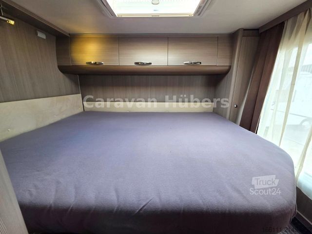 Camper semintegrato ADRIA Martrix Supreme 667 SPS - Hub/Queensbett - Solar