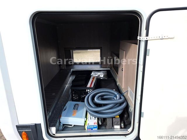 Camper semintegrato ADRIA Martrix Supreme 667 SPS - Hub/Queensbett - Solar