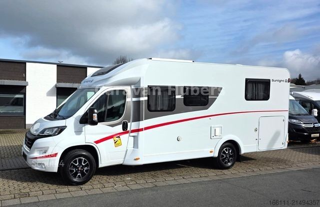Camper semintegrato SUNLIGHT T 69LC - Queensbett - 1. Hand - Solar - Klima