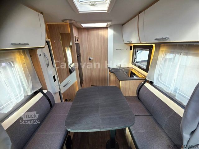 Camper semintegrato SUNLIGHT T 69LC - Queensbett - 1. Hand - Solar - Klima