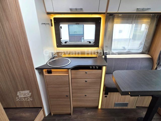 Camper semintegrato SUNLIGHT T 69LC - Queensbett - 1. Hand - Solar - Klima