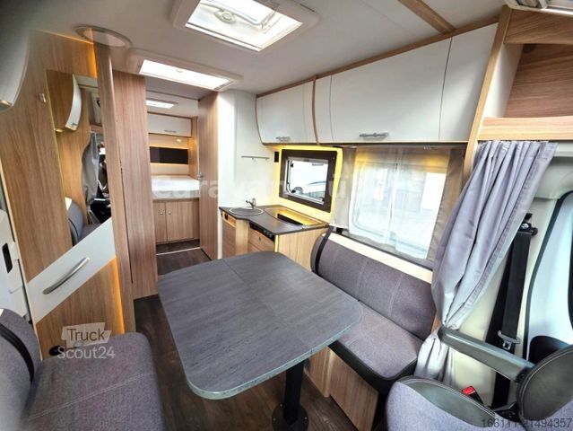 Camper semintegrato SUNLIGHT T 69LC - Queensbett - 1. Hand - Solar - Klima