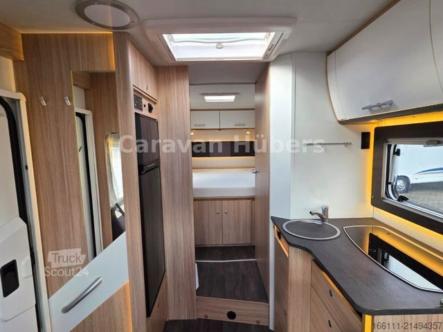 Camper semintegrato SUNLIGHT T 69LC - Queensbett - 1. Hand - Solar - Klima