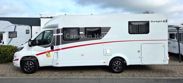 Camper semintegrato SUNLIGHT T 69LC - Queensbett - 1. Hand - Solar - Klima