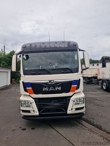 Grue montée sur camion MAN TG-S 26.430 6x2 Pritsche Heckkran Palfing. PK230
