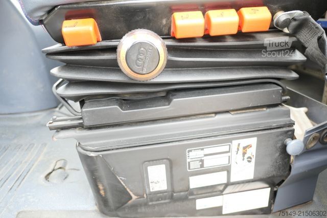 Trijų pusių savivartis furgonas MERCEDES-BENZ 614 D Vario 4x2, DOKA, Meiller, 2x AHK, 147tkm