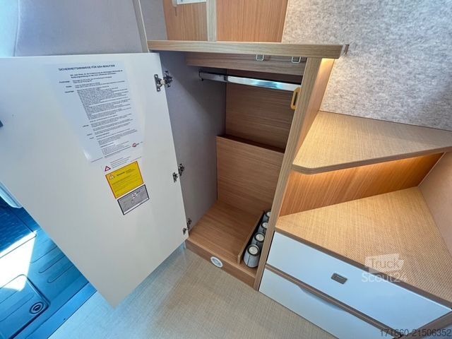 Halvintegreret autocamper BÜRSTNER Lyseo Gallery TD 649 G 180 PS - Automatik