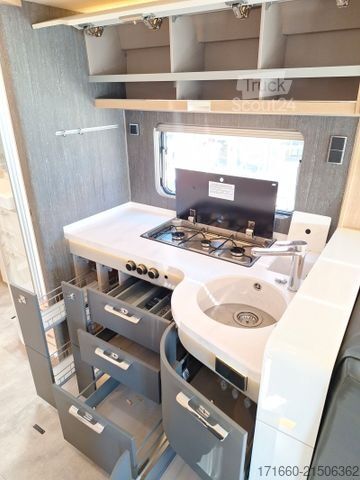 Camper integrado HYMER/ERIBA B-Klasse ML I BlackLine 880 5 Sitzplätze