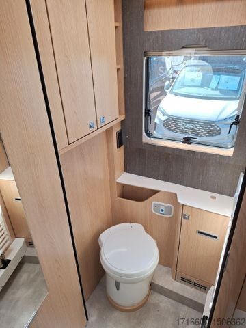 Camper integrado HYMER/ERIBA B-Klasse ML I BlackLine 880 5 Sitzplätze