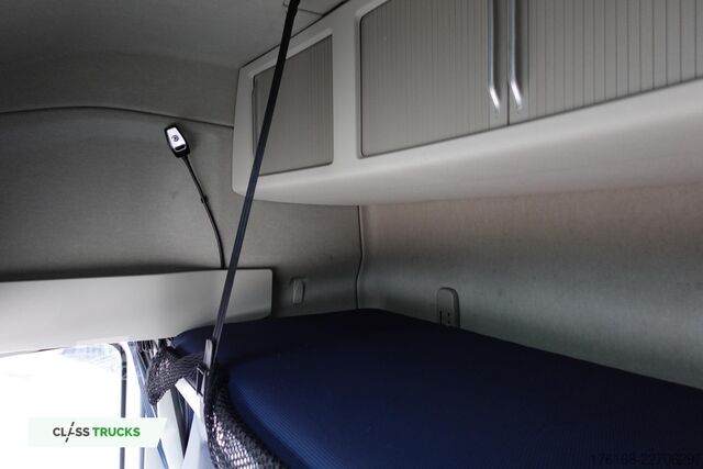 Standard SZM VOLVO FH 460 Globetrotter XL i-Save