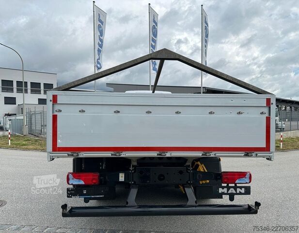 Ladbil med lad MAN TGS 26.360 LL/Pritsche 7,10 m/Lenkachse/ 108 tkm