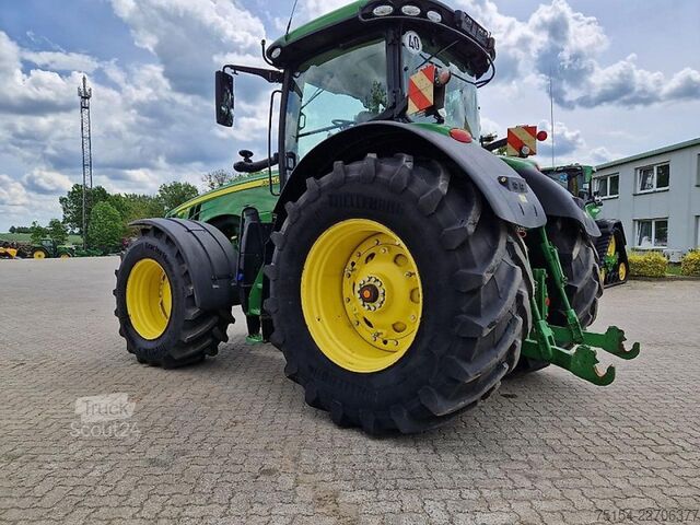 Трактор John Deere 8370R e23