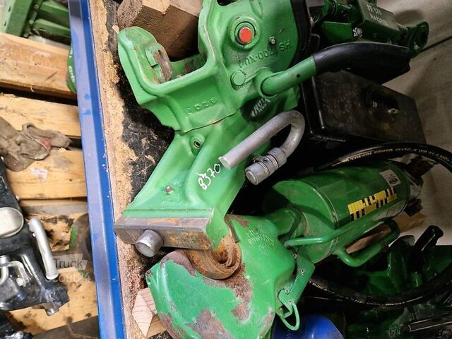 Трактор John Deere 8370R e23
