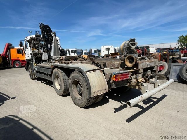 Camion benne à bras amovible MAN F2000 27.342 6x4 Abrollkipper mit Kran