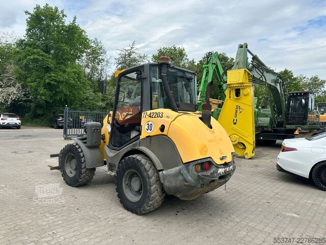 Caricatore pneumatico Mecalac AX 850