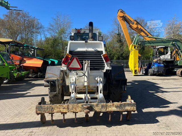 Lama livellatrice semovente Komatsu GD 650 AE