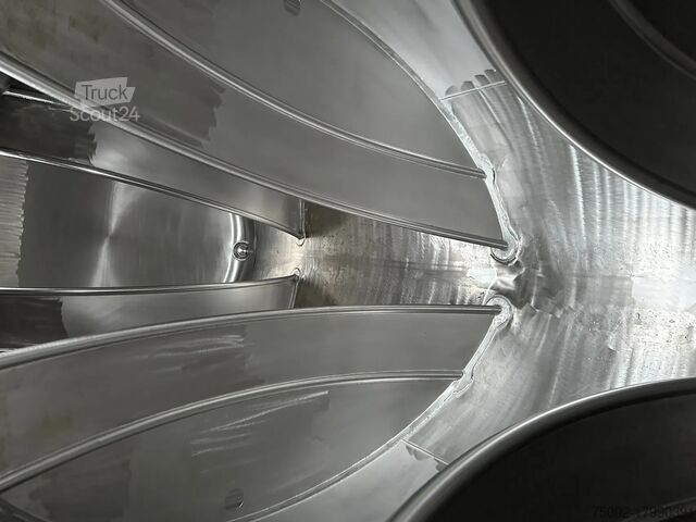 Contenedor cisterna Singamas 20FT ISO, 26.000L/1-COMP/3 BAFFELS/3 manholes, ...