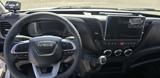 Refrigerator body van IVECO Daily 35S18H Kühlkoffer Heiz/Kühl Aggr. 0° 220V