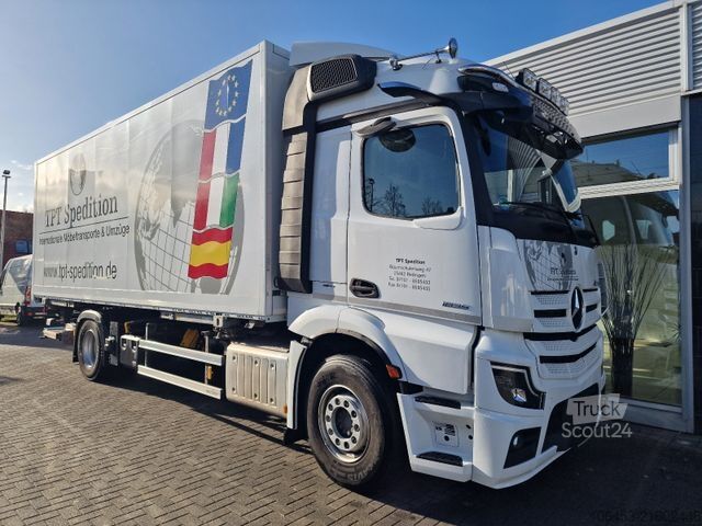 Vrachtwagen met bakwagen MERCEDES-BENZ 1835 LL BDF Skyline/LDW/7,20-7,45 Brücken 26 TKM