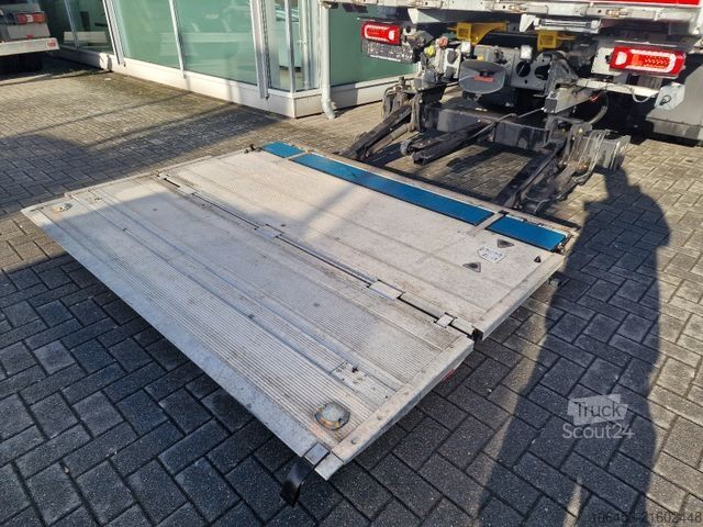 Vrachtwagen met bakwagen MERCEDES-BENZ 1835 LL BDF Skyline/LDW/7,20-7,45 Brücken 26 TKM