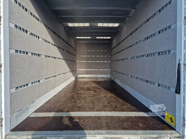 Vrachtwagen met bakwagen MERCEDES-BENZ 1835 LL BDF Skyline/LDW/7,20-7,45 Brücken 26 TKM