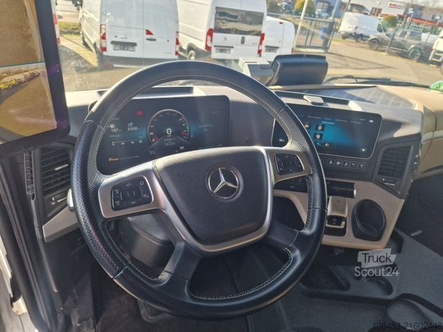 Vrachtwagen met bakwagen MERCEDES-BENZ 1835 LL BDF Skyline/LDW/7,20-7,45 Brücken 26 TKM