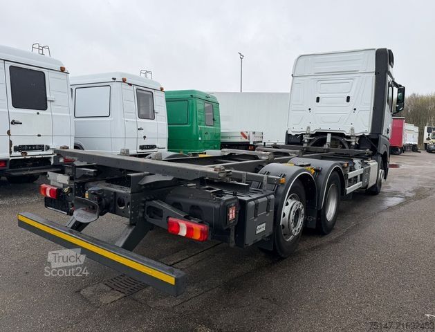 Шаси на камион MERCEDES-BENZ 2540 L Actros 6x2  5-Sitzer Fahrschule