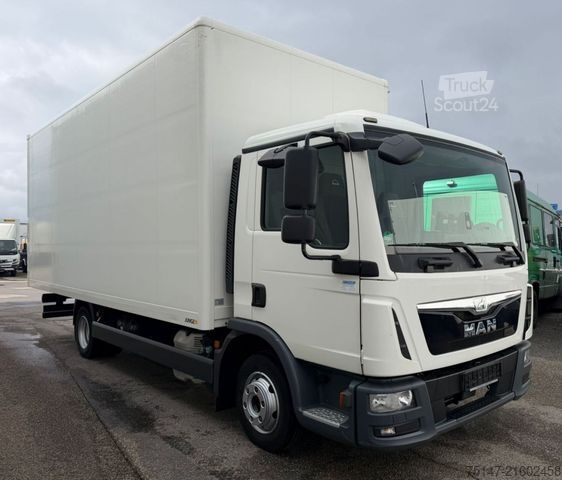 Box van MAN TGL 8.150 4x2 BL 3-Sitzer Klima Möbelkoffer