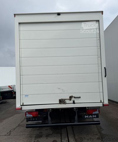Box van MAN TGL 8.150 4x2 BL 3-Sitzer Klima Möbelkoffer