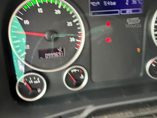 Box van MAN TGL 8.150 4x2 BL 3-Sitzer Klima Möbelkoffer