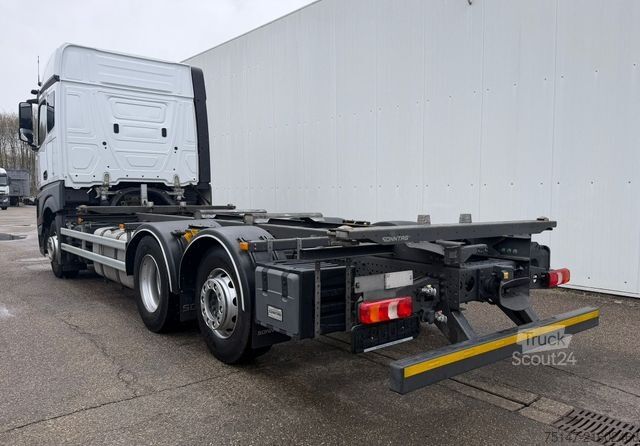 Шаси на камион MERCEDES-BENZ 2540 L Actros 6x2  5-Sitzer Fahrschule
