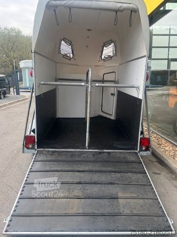 Prikolica za prevoz konja SLUIS Stinger Pferdeanhänger Aluboden SK