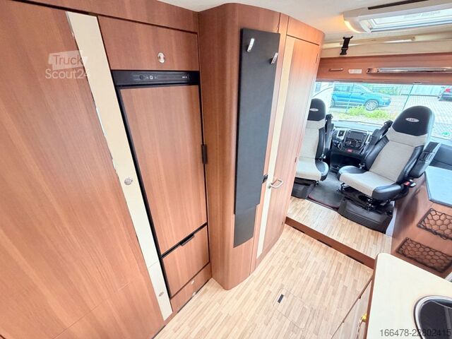 Integraal camper LMC Explorer Comfort I 655 G Rundsitzgruppe