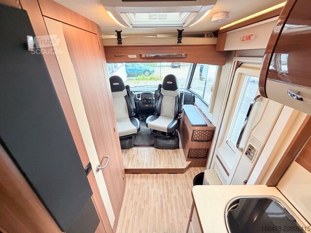 Integraal camper LMC Explorer Comfort I 655 G Rundsitzgruppe