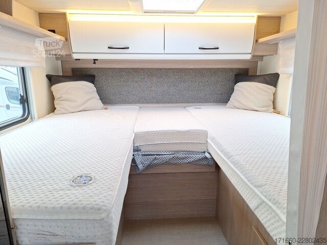 Halvintegrerad husbil BÜRSTNER Lyseo Time Skyline 690 G SAT / TV / Markise