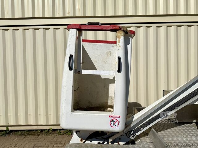 Lastbilsmonterad arbetsplattform NISSAN Cabstar 32.12 Topy 11 Arbeitsbühne /11 Meter