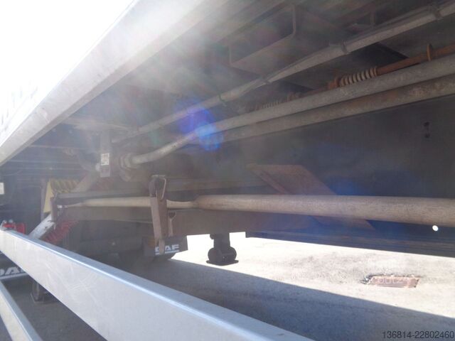 Semi-remorque à plancher roulant REISCH RSBS-3-13 92 cbm Liftachse 10 mm SAF