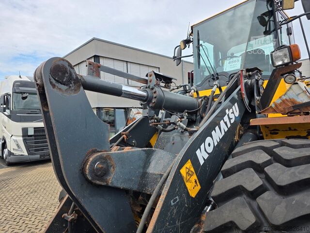Chargeuse sur pneus KOMATSU WA250PZ-6 / Hochkippschaufel !!! TOP