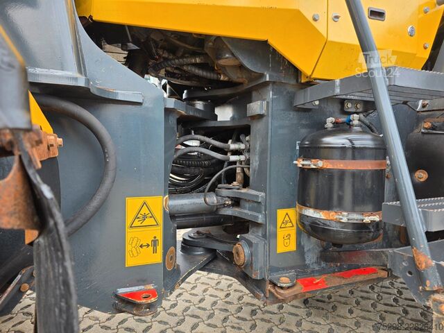 Chargeuse sur pneus KOMATSU WA250PZ-6 / Hochkippschaufel !!! TOP