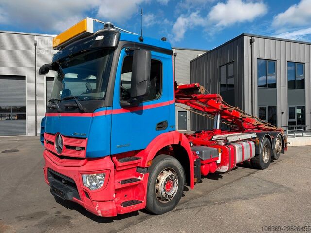 Hákový nosič kontejnerů MERCEDES-BENZ Actros 2543 6x2*4 Multilift