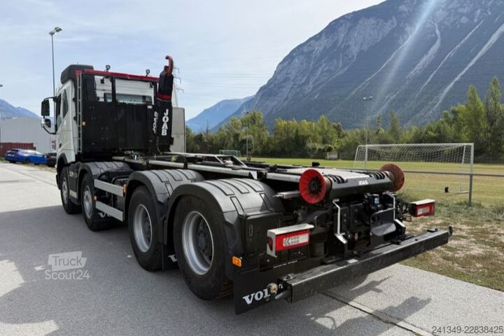 Autocamion cu cârlig pentru containere VOLVO FMX-540 8x4 Joab 25T