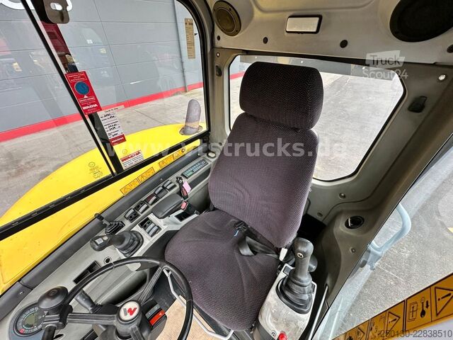 Riteņu ekskavators WACKER 6503-2 4x4 Mobilbagger / Löffel/60PS/2015