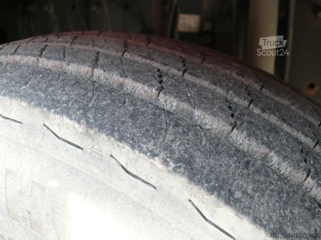 Samochód dostawczy z plandeką MAN TGL 8.180 Pritsche Plane 6Sitz/Liege StHz Diff.