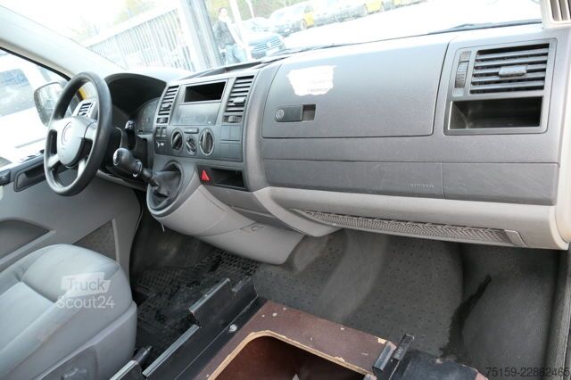 Umpikorja-auto VW T5 Transporter 1.9 TDI PARKTRONIK 2xSCHIEBETÜR