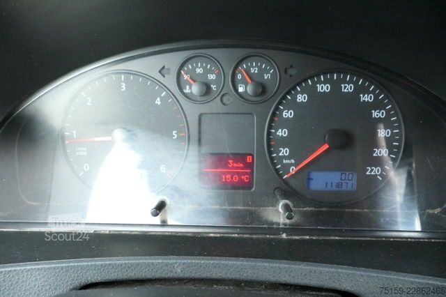 Umpikorja-auto VW T5 Transporter 1.9 TDI PARKTRONIK 2xSCHIEBETÜR