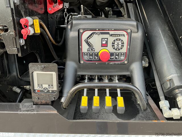 Vrachtwagen met kraan Volvo FM 420 Euro 6 8x2 Hiab 40 Tonmeter laadkraan Ju...