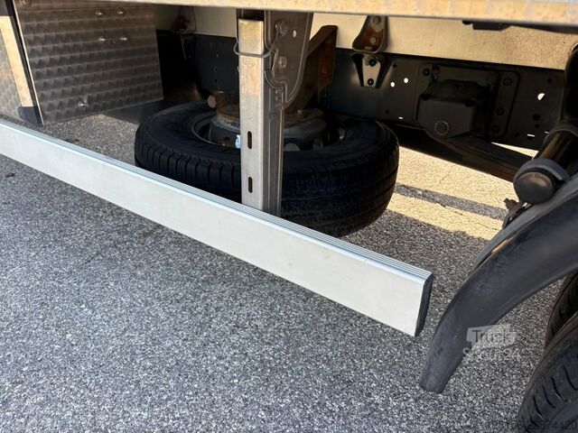 šaldytuvo kėbulo furgonas Iveco Daily 60