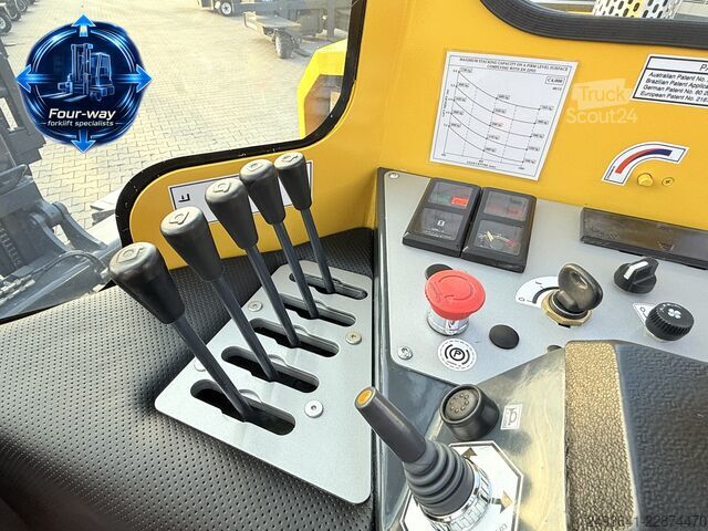štirismerni viličar Combilift C4000 DIESEL TRIPLEX 6000 FORK POSITIONE