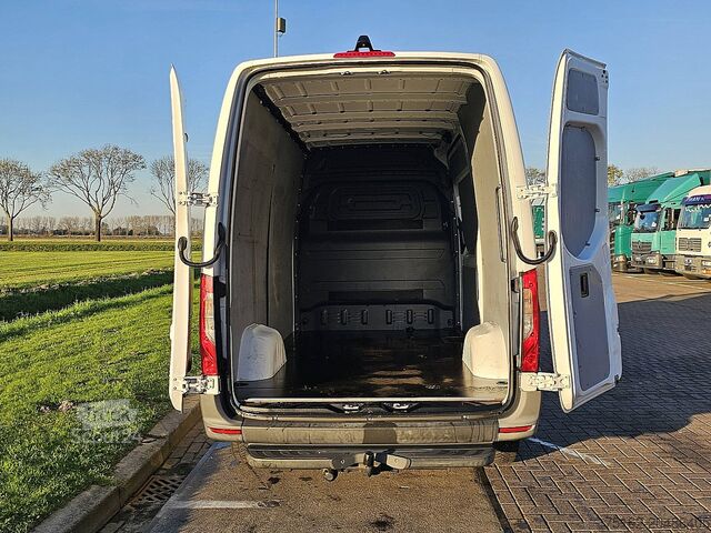 High-roof van MERCEDES-BENZ SPRINTER 314 L2H2 RWD Mbux Autom!